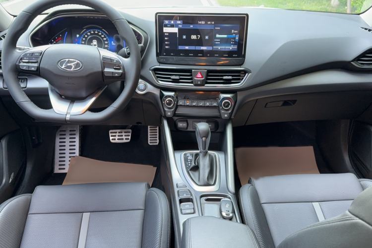 Used Hyundai Lafesta 2019 280TGDi Sport Edition China VI Center Console