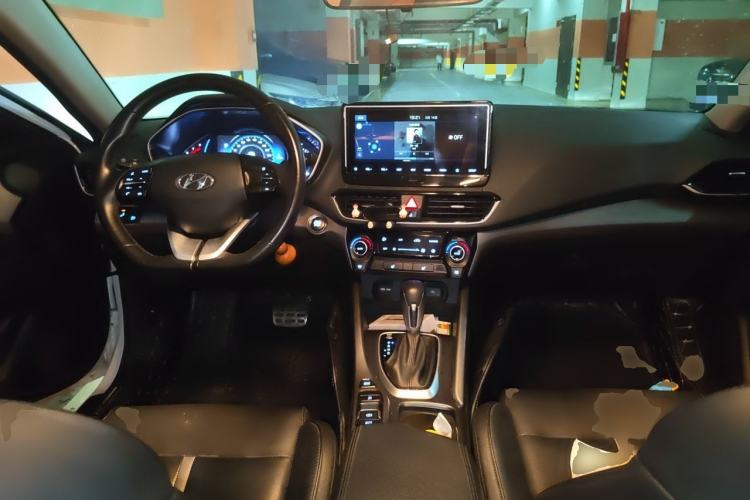 Used Hyundai Lafesta 2019 280TGDi Smart Speed Version China VI Standard Center Console