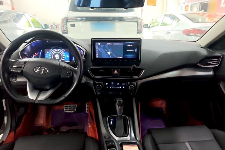 Used Hyundai Lafesta 2019 280TGDi Smart Speed Version China VI Standard Center Console