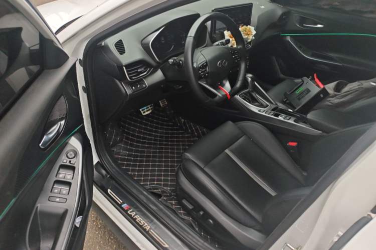 Used Hyundai Lafesta 2019 280TGDi Smart Speed Version China VI Standard Driver Seat