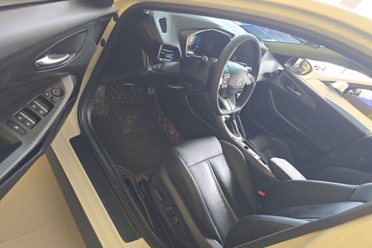 Used Hyundai Lafesta 2019 280TGDi Smart Speed Version China VI Standard Driver Seat
