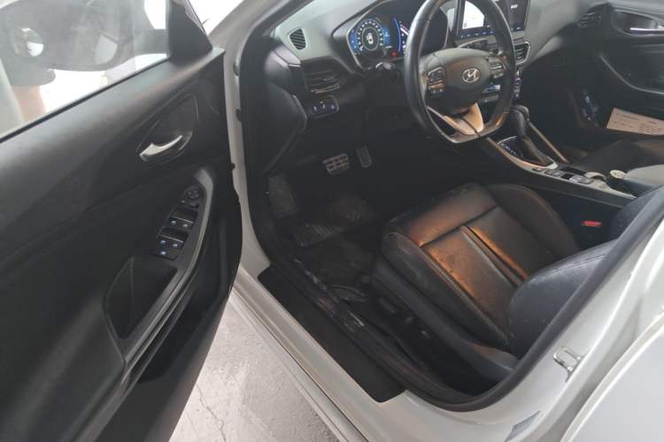 Used Hyundai Lafesta 2019 280TGDi Smart Speed Version China VI Standard Driver Seat