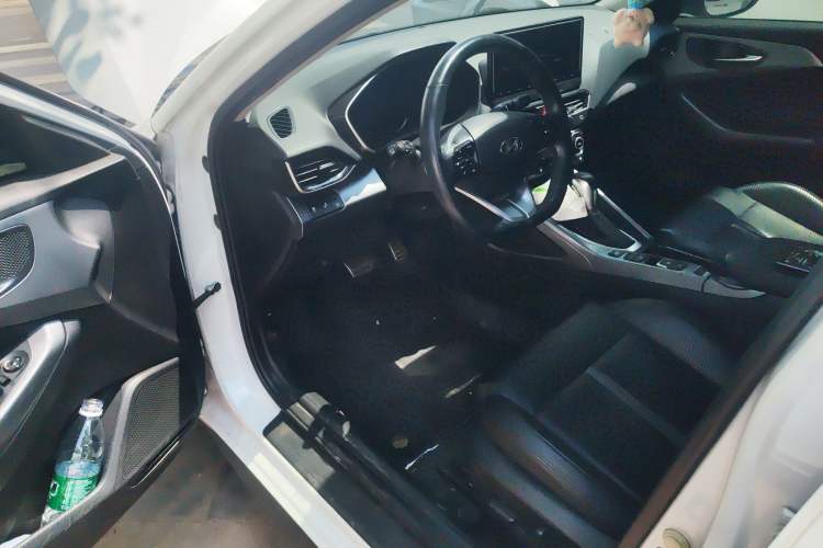Used Hyundai Lafesta 2019 280TGDi Smart Speed Version China VI Standard Driver Seat