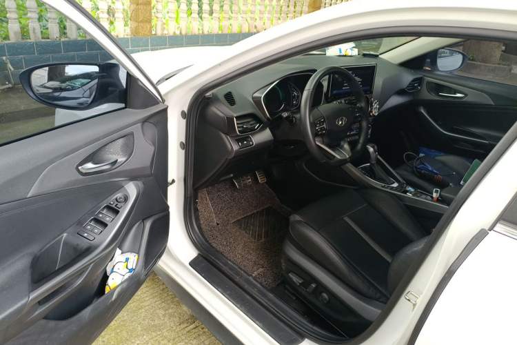 Used Hyundai Lafesta 2019 280TGDi Smart Edition China VI Standard Driver Seat