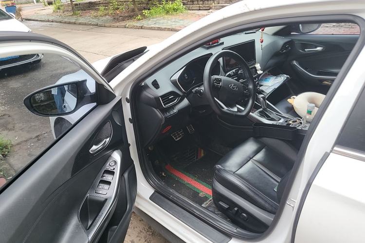 Used Hyundai Lafesta 2019 280TGDi Smart Speed Version China VI Standard Driver Seat