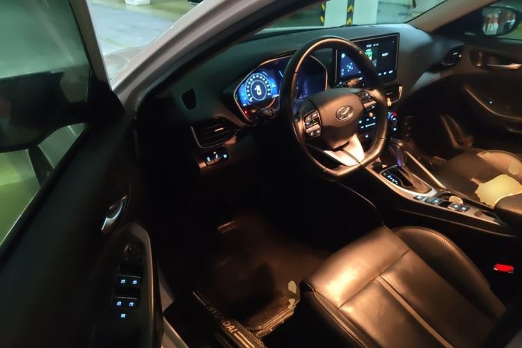 Used Hyundai Lafesta 2019 280TGDi Smart Speed Version China VI Standard Driver Seat