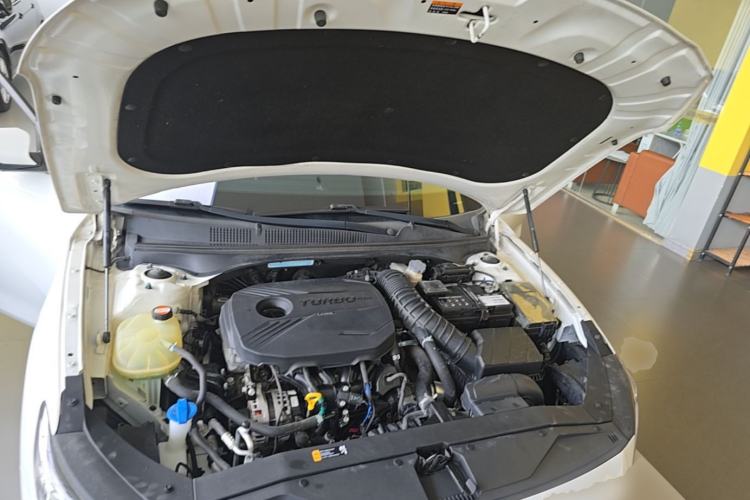 Used Hyundai Lafesta 2019 280TGDi Smart Speed Version China VI Standard Engine Bay