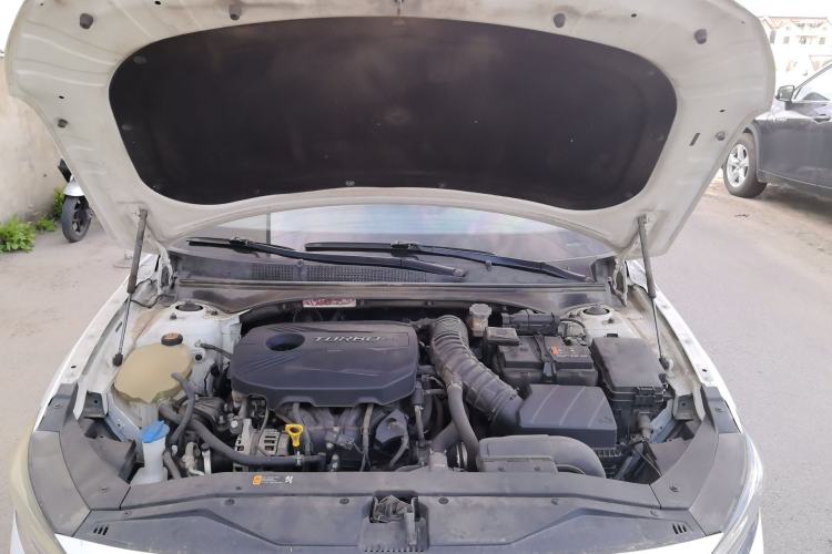 Used Hyundai Lafesta 2019 280TGDi Smart Speed Version China VI Standard Engine Bay