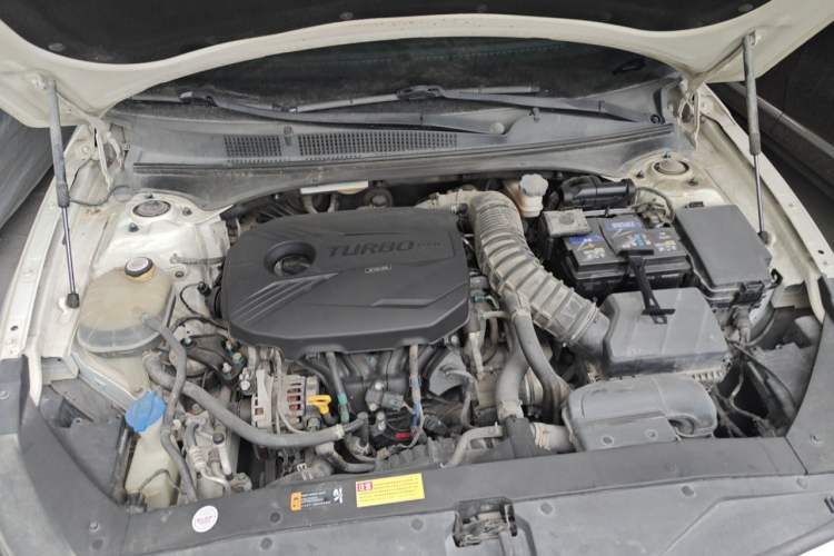 Used Hyundai Lafesta 2019 280TGDi Smart Speed Version China VI Standard Engine Bay
