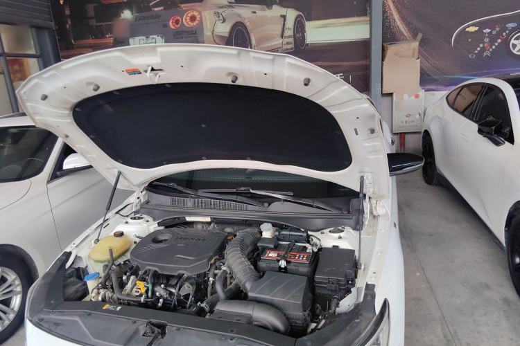 Used Hyundai Lafesta 2019 280TGDi Smart Edition China VI Standard Engine Bay