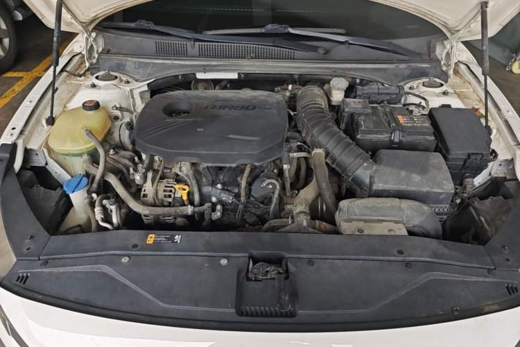 Used Hyundai Lafesta 2019 280TGDi Smart Speed Version China VI Standard Engine Bay