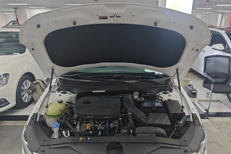 Used Hyundai Lafesta 2019 280TGDi Smart Speed Version China VI Standard Engine Bay