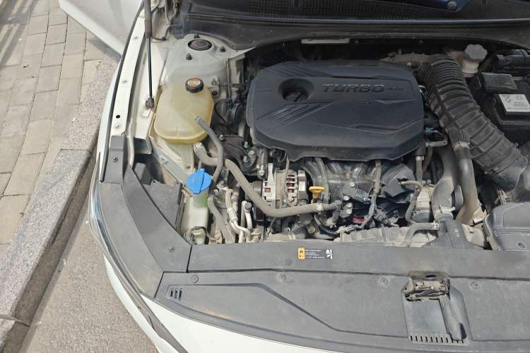 Used Hyundai Lafesta 2019 280TGDi Smart Speed Version China VI Standard Engine Bay Right