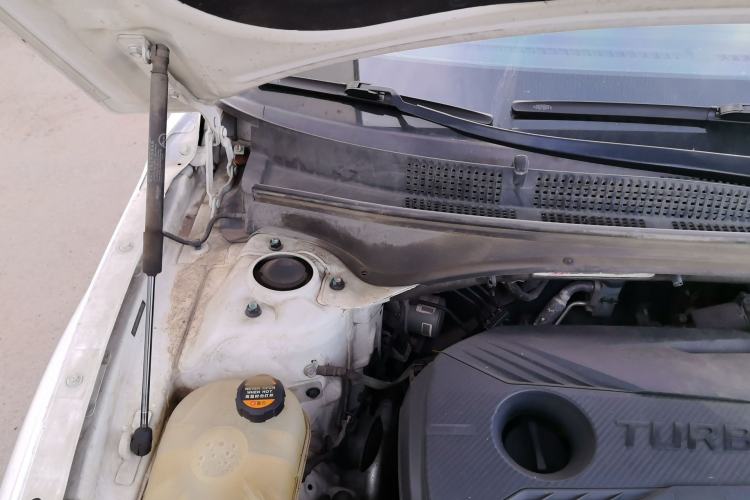 Used Hyundai Lafesta 2019 280TGDi Smart Speed Version China VI Standard Engine Bay Right