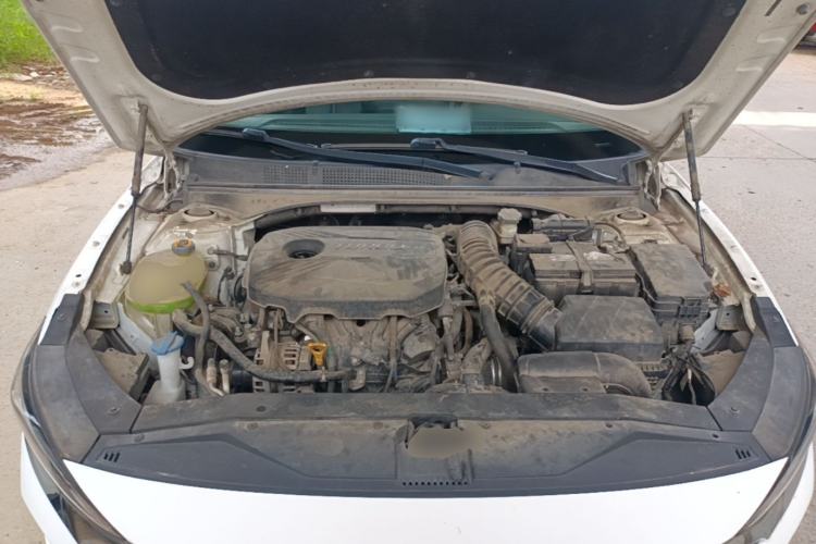 Used Hyundai Lafesta 2019 280TGDi Smart Speed Version China VI Standard Engine Bay