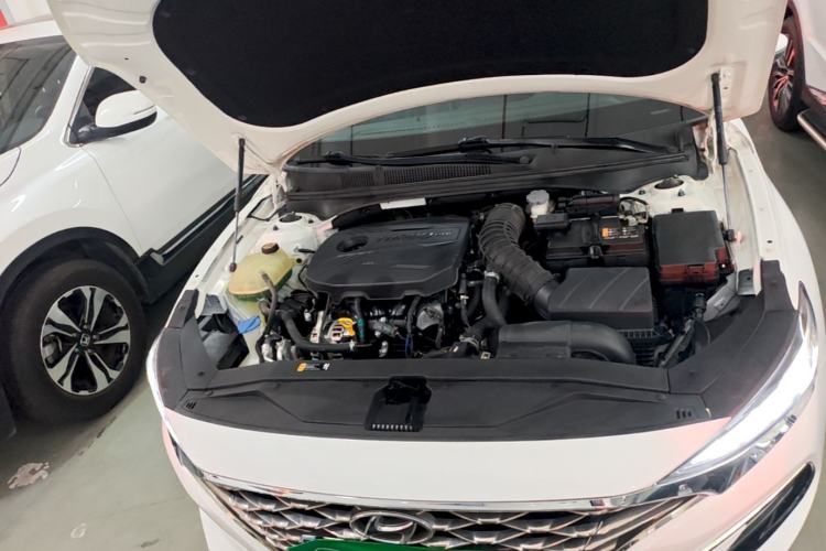 Used Hyundai Lafesta 2019 280TGDi Smart Speed Version China VI Standard Engine Bay
