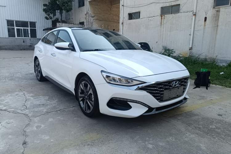 Used Hyundai Lafesta 2019 280TGDi Sport Edition China VI Front Right 45 Deg