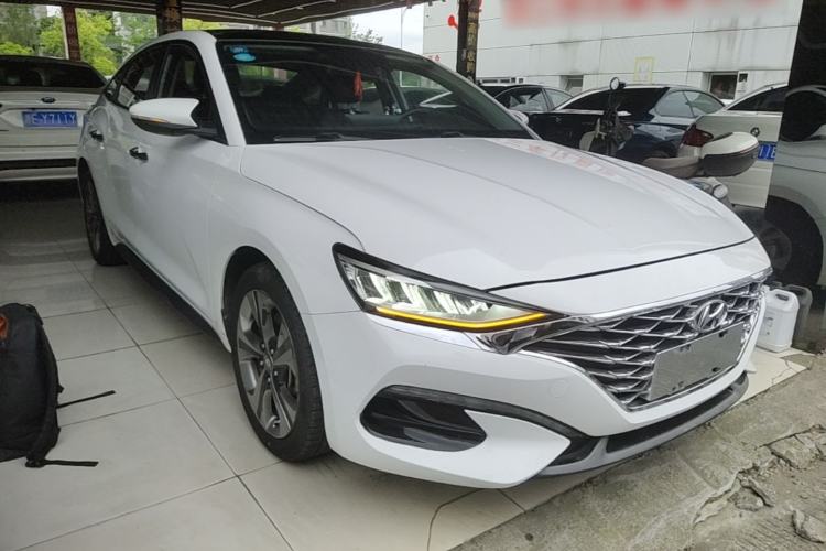 Used Hyundai Lafesta 2019 280TGDi Sport Edition China VI Front Right 45 Deg