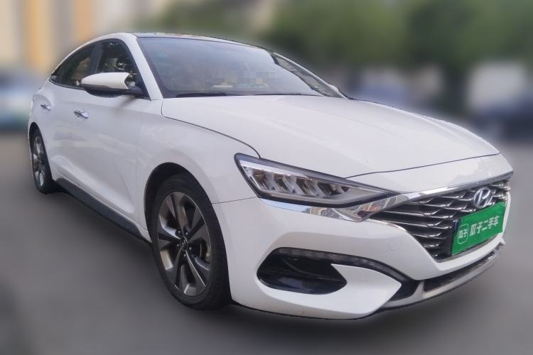 Used Hyundai Lafesta 2019 280TGDi Sport Edition China VI Front Right 45 Deg