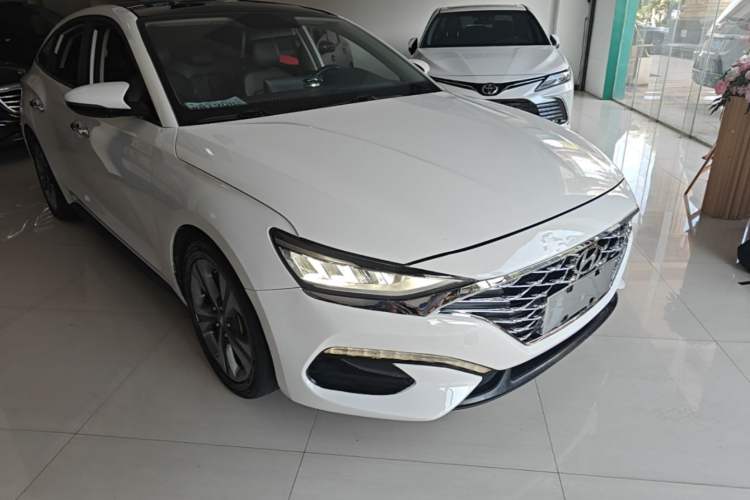 Used Hyundai Lafesta 2019 280TGDi Sport Edition China VI Front Right 45 Deg