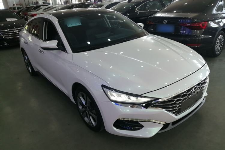 Used Hyundai Lafesta 2019 280TGDi Sport Edition China VI Front Right 45 Deg