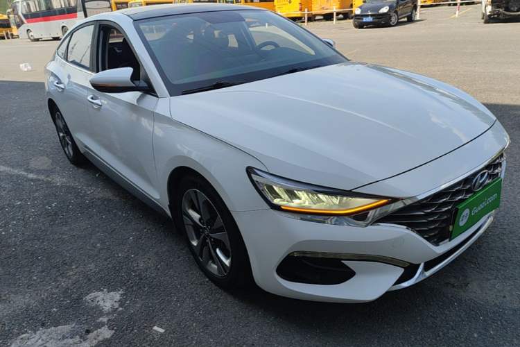 Used Hyundai Lafesta 2019 280TGDi Smart Speed Version China V Standard Front Right 45 Deg