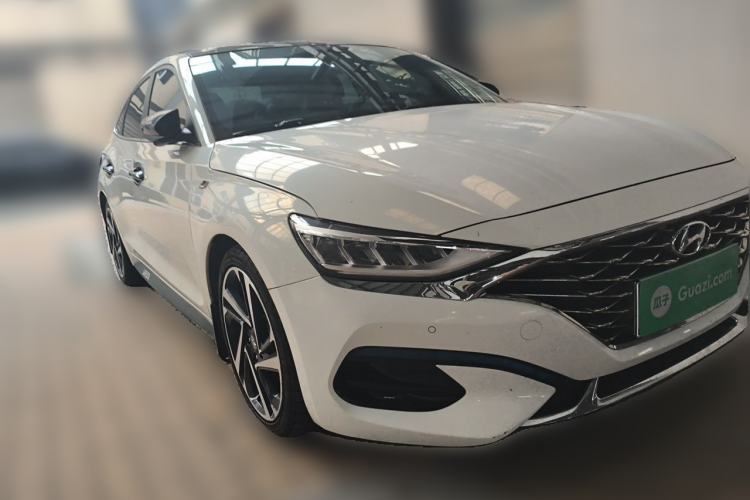 Used Hyundai Lafesta 2019 280TGDi Smart Edition China VI Standard Front Right 45 Deg