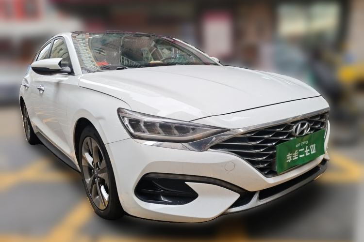 Used Hyundai Lafesta 2019 280TGDi Smart Speed Version China VI Standard Front Right 45 Deg