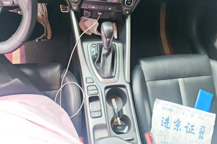 Used Hyundai Lafesta 2019 280TGDi Smart Speed Version China VI Standard Gear Lever