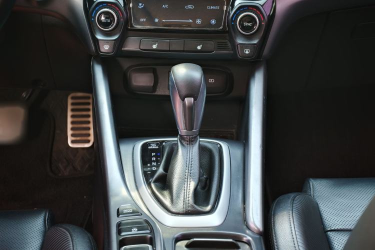 Used Hyundai Lafesta 2019 280TGDi Smart Speed Version China V Standard Gear Lever