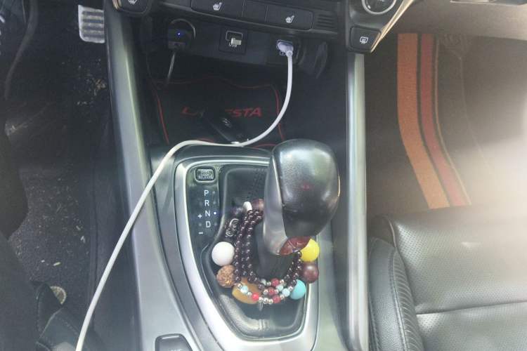 Used Hyundai Lafesta 2019 280TGDi Smart Speed Version China VI Standard Gear Lever