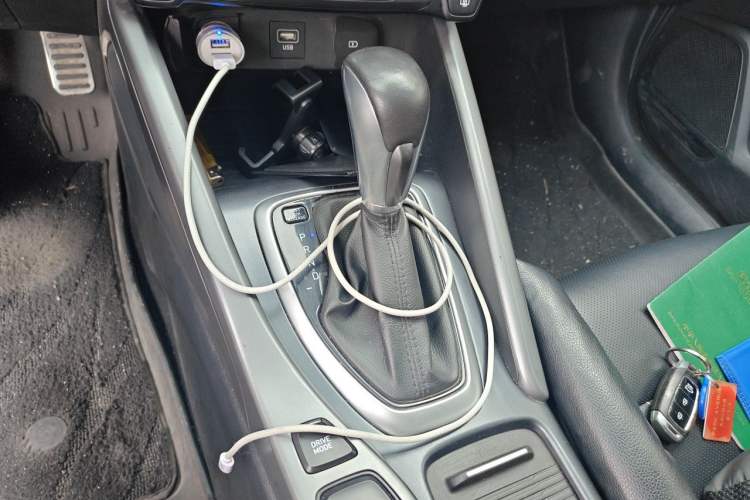 Used Hyundai Lafesta 2019 280TGDi Smart Speed Version China VI Standard Gear Lever