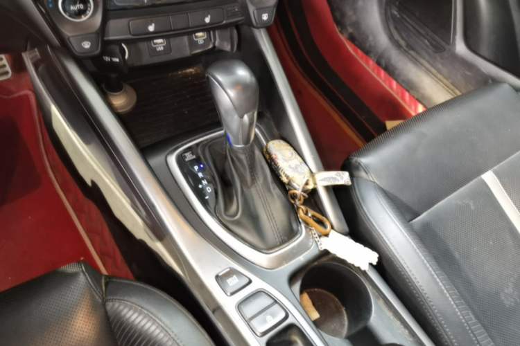Used Hyundai Lafesta 2019 280TGDi Smart Speed Version China V Standard Gear Lever