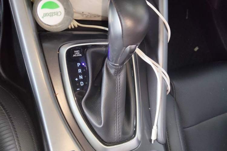 Used Hyundai Lafesta 2019 280TGDi Smart Speed Version China VI Standard Gear Lever