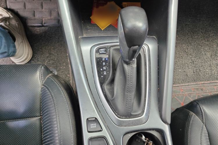 Used Hyundai Lafesta 2019 280TGDi Smart Speed Version China VI Standard Gear Lever