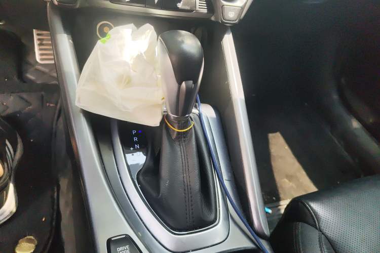 Used Hyundai Lafesta 2019 280TGDi Smart Speed Version China VI Standard Gear Lever