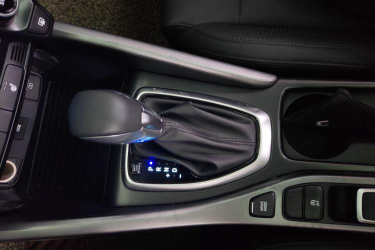 Used Hyundai Lafesta 2019 280TGDi Smart Speed Version China V Standard Gear Lever