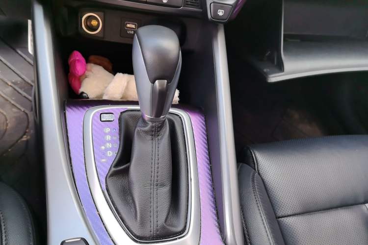Used Hyundai Lafesta 2019 280TGDi Smart Speed Version China VI Standard Gear Lever
