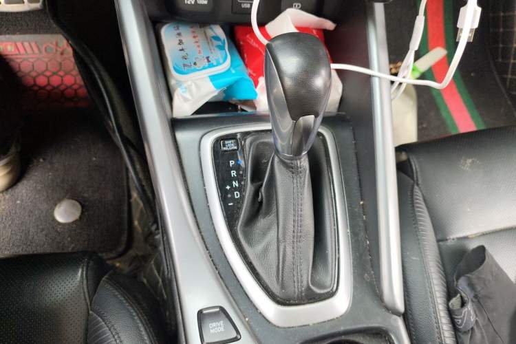 Used Hyundai Lafesta 2019 280TGDi Smart Speed Version China VI Standard Gear Lever