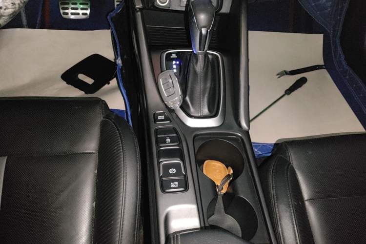 Used Hyundai Lafesta 2019 280TGDi Smart Speed Version China V Standard Gear Lever