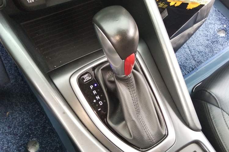 Used Hyundai Lafesta 2019 280TGDi Smart Speed Version China VI Standard Gear Lever