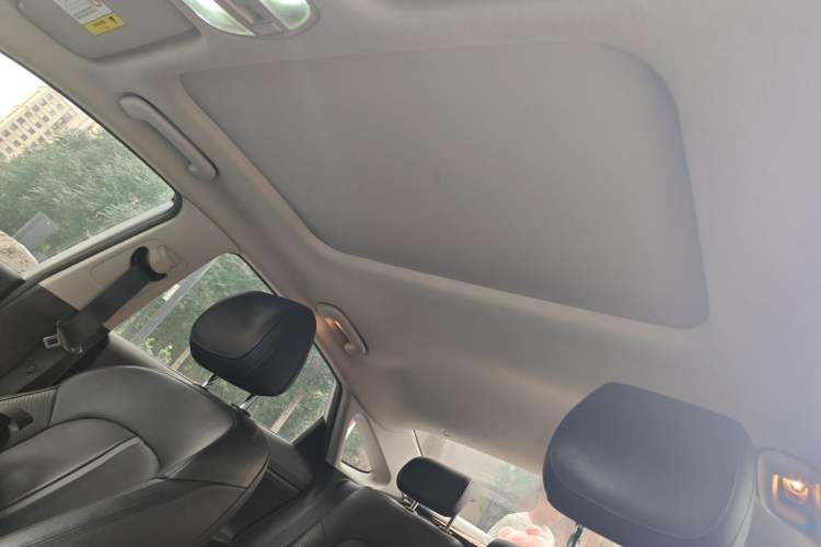 Used Hyundai Lafesta 2019 280TGDi Smart Speed Version China VI Standard Headliner