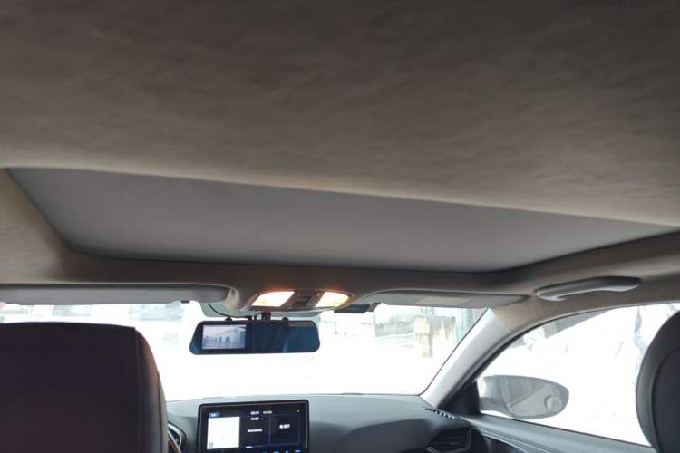 Used Hyundai Lafesta 2019 280TGDi Smart Speed Version China VI Standard Headliner