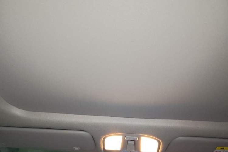 Used Hyundai Lafesta 2019 280TGDi Smart Speed Version China VI Standard Headliner