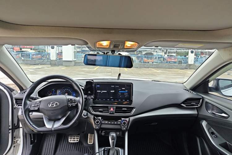 Used Hyundai Lafesta 2019 280TGDi Sport Edition China VI Headliner