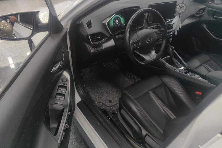 Used Hyundai Lafesta 2019 280TGDi Sport Edition China VI Interior 2