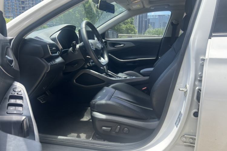 Used Hyundai Lafesta 2019 280TGDi Smart Speed Version China VI Standard Interior 3