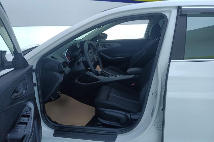 Used Hyundai Lafesta 2019 240TGDi Sport Edition China VI Left Front Seat