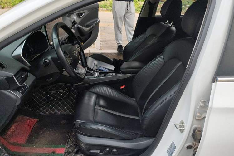 Used Hyundai Lafesta 2019 280TGDi Smart Speed Version China VI Standard Left Front Seat