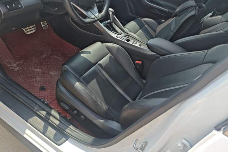 Used Hyundai Lafesta 2019 280TGDi Smart Speed Version China VI Standard Left Front Seat